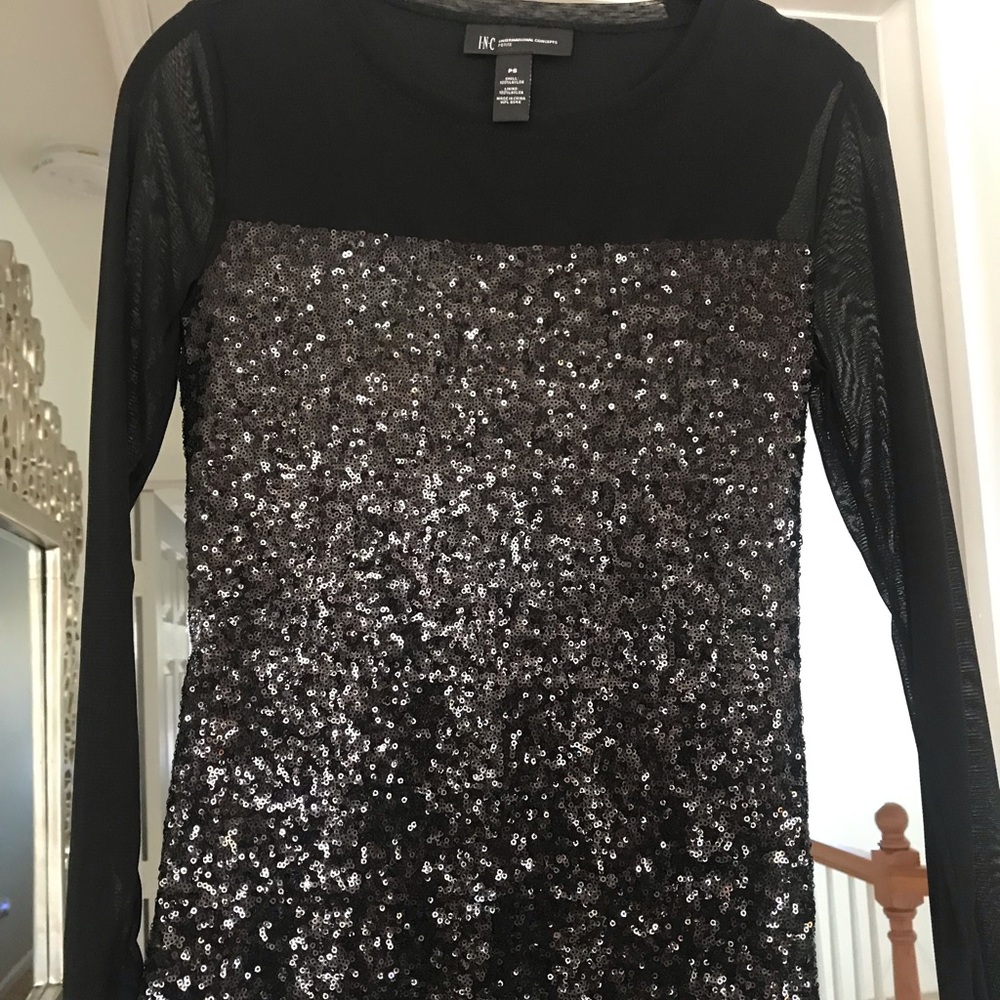 Long sleeve blouse with mesh sleeves